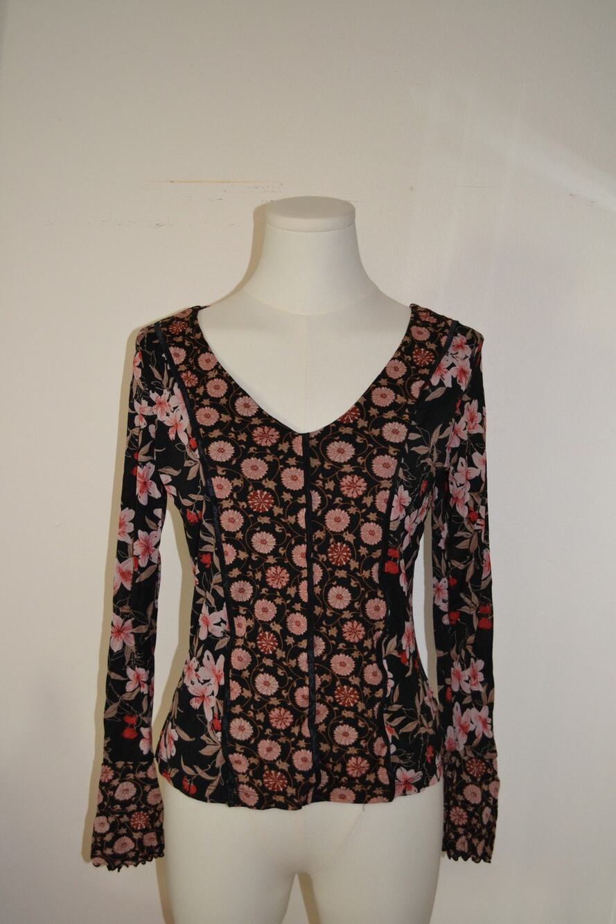 Fairy Cottagecore Whimsygoth Renaissance Floral Vtg 90s Inspired Long Sleeve Top